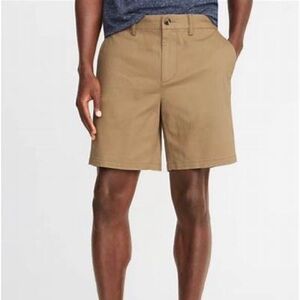 Like new condition. Barely worn men’s shorts